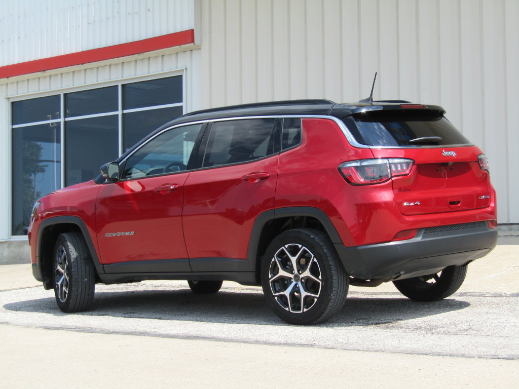 Used 2025 Jeep Compass Limited AWD/4WD image 10