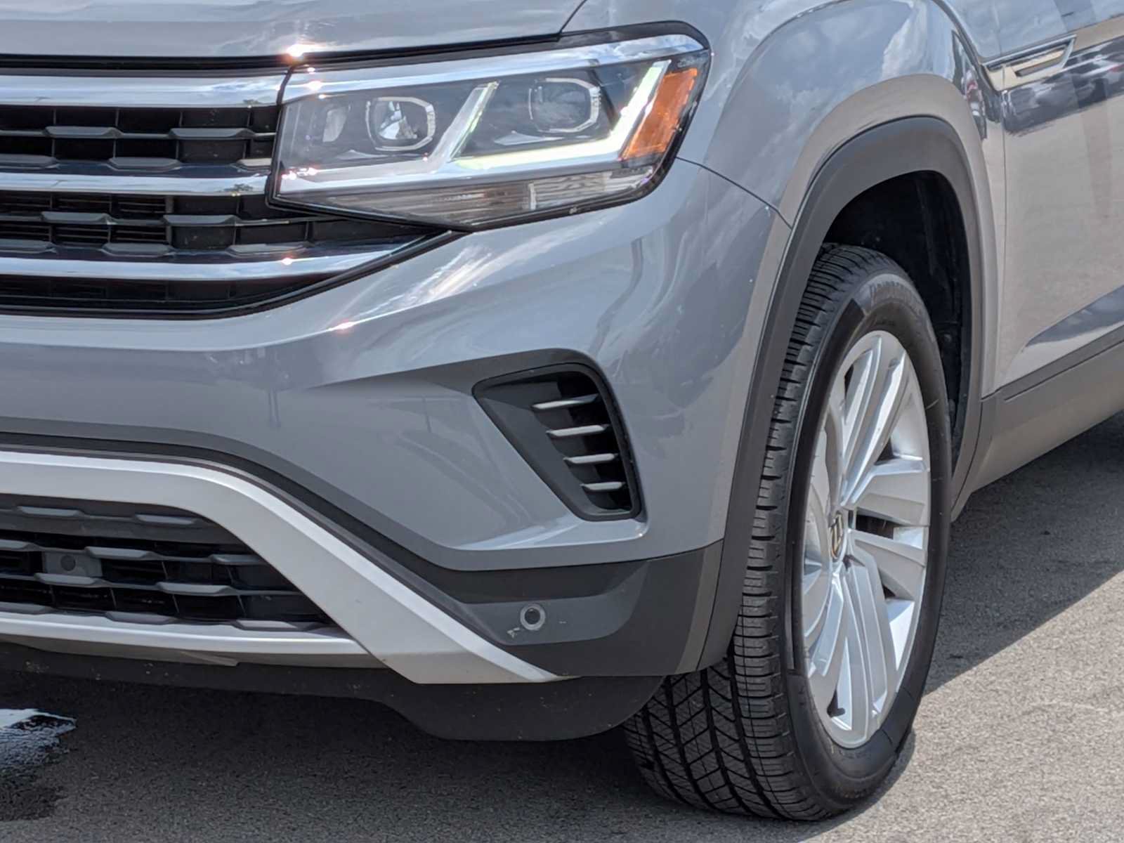 Used 2022 Volkswagen Atlas Cross Sport SE AWD/4WD image 10