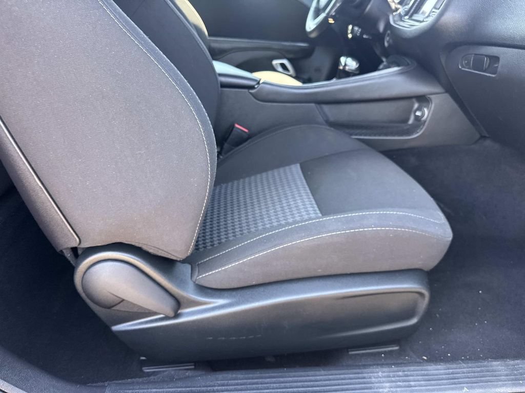 Used 2020 Dodge Challenger R/T w/ Driver Convenience Group RWD image 13