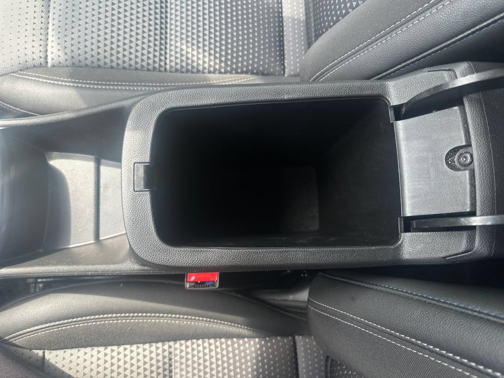 Used 2025 Chevrolet Trax LT FWD image 31