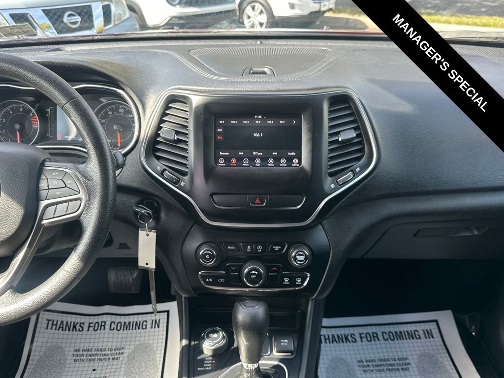 Used 2019 Jeep Cherokee Latitude w/ Popular Appearance Group image 20