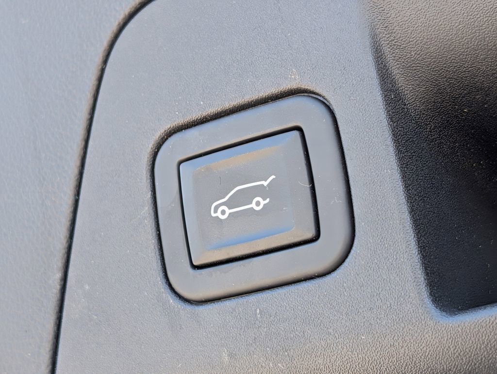 Used 2023 Buick Envision Avenir AWD/4WD image 25