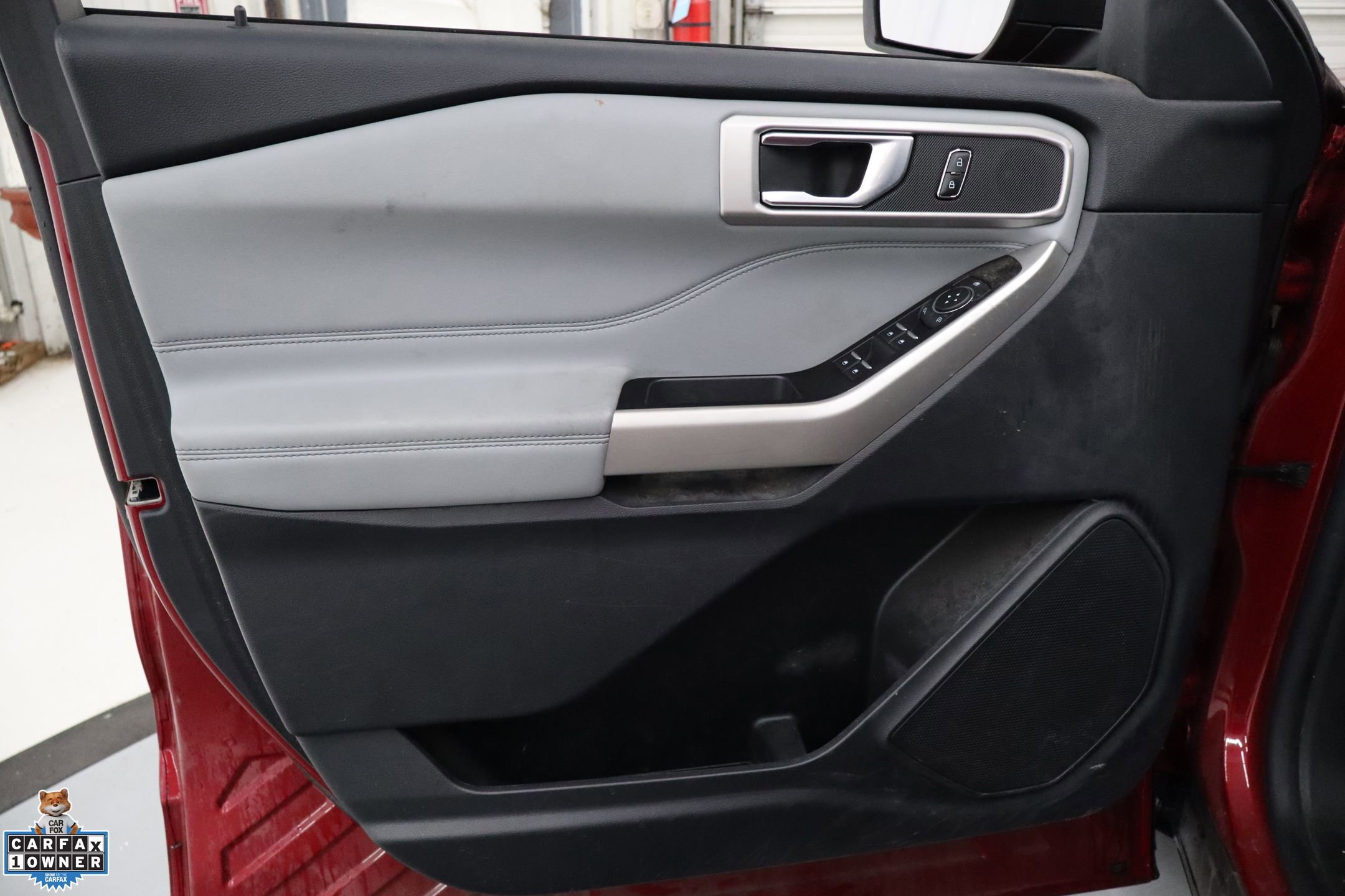 Used 2021 Ford Explorer XLT w/ Equipment Group 202A image 12