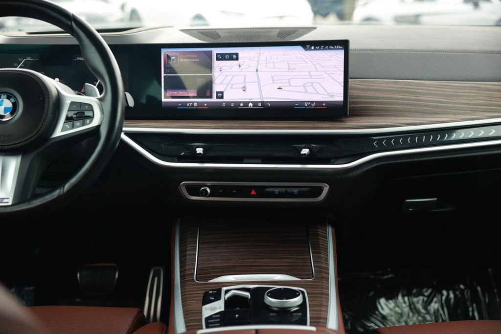 Used 2024 BMW X5 sDrive40i w/ M Sport Package RWD image 28