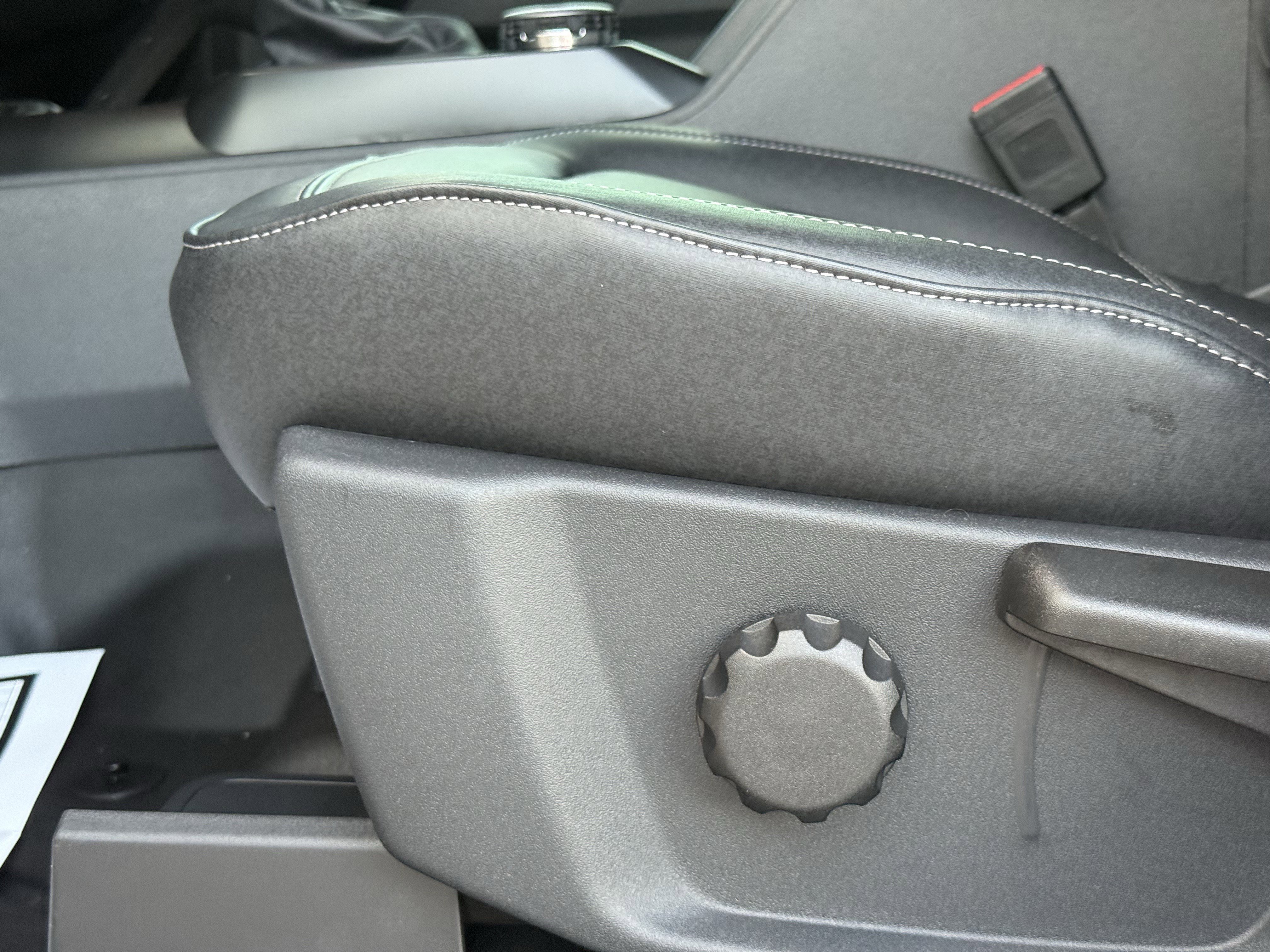 New 2025 Ford Bronco Badlands image 44