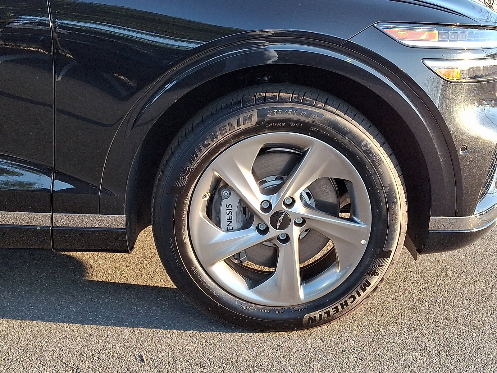 Certified 2026 Genesis GV70 2.5T Advanced AWD/4WD image 8