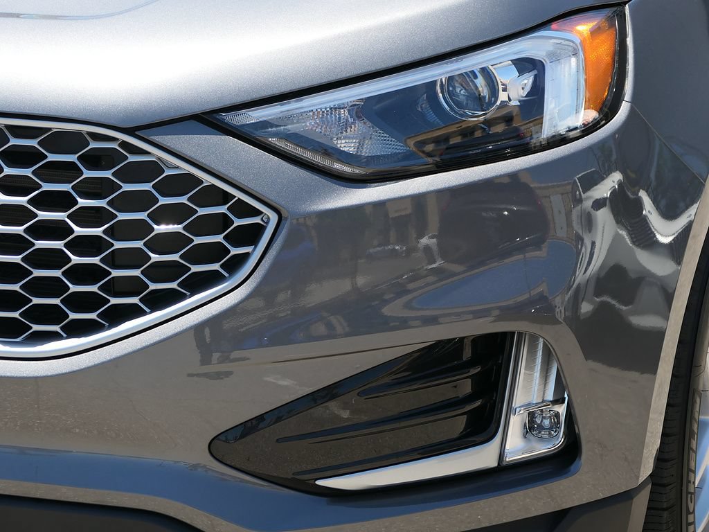Used 2023 Ford Edge SEL w/ Convenience Package AWD/4WD image 9
