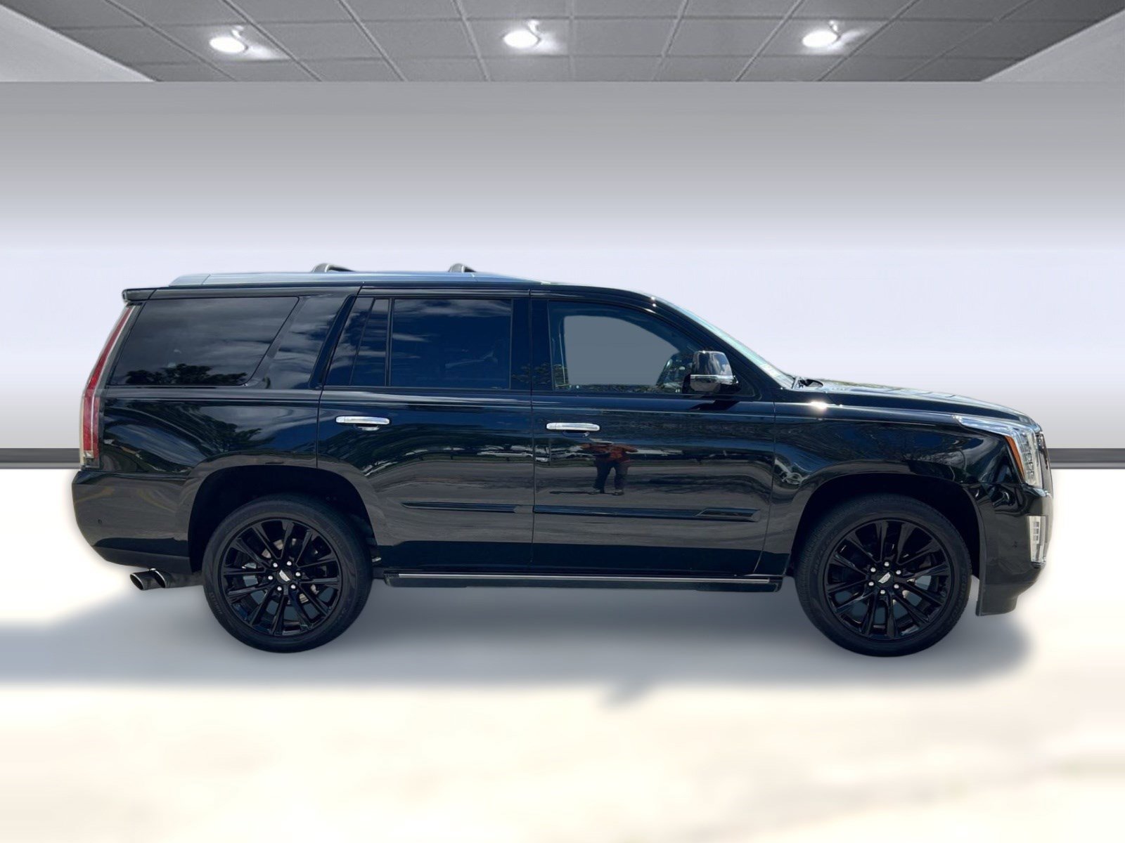 Certified 2020 Cadillac Escalade Premium Luxury w/ Escalade Sport Edition AWD/4WD image 8