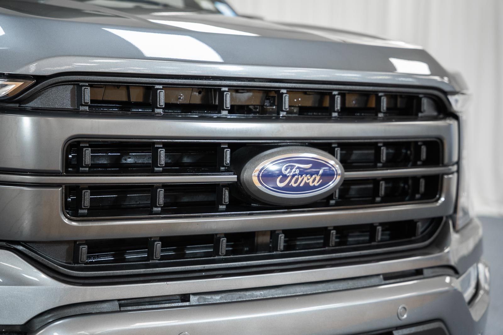 Used 2023 Ford F150 Lariat w/ Equipment Group 502A High image 11