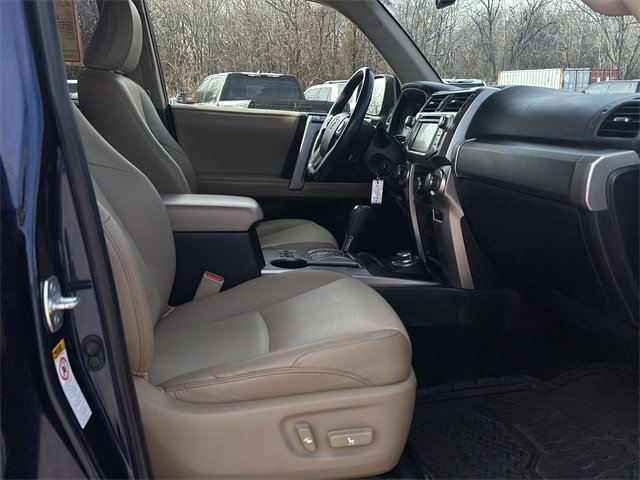 Used 2016 Toyota 4Runner SR5 Premium image 20