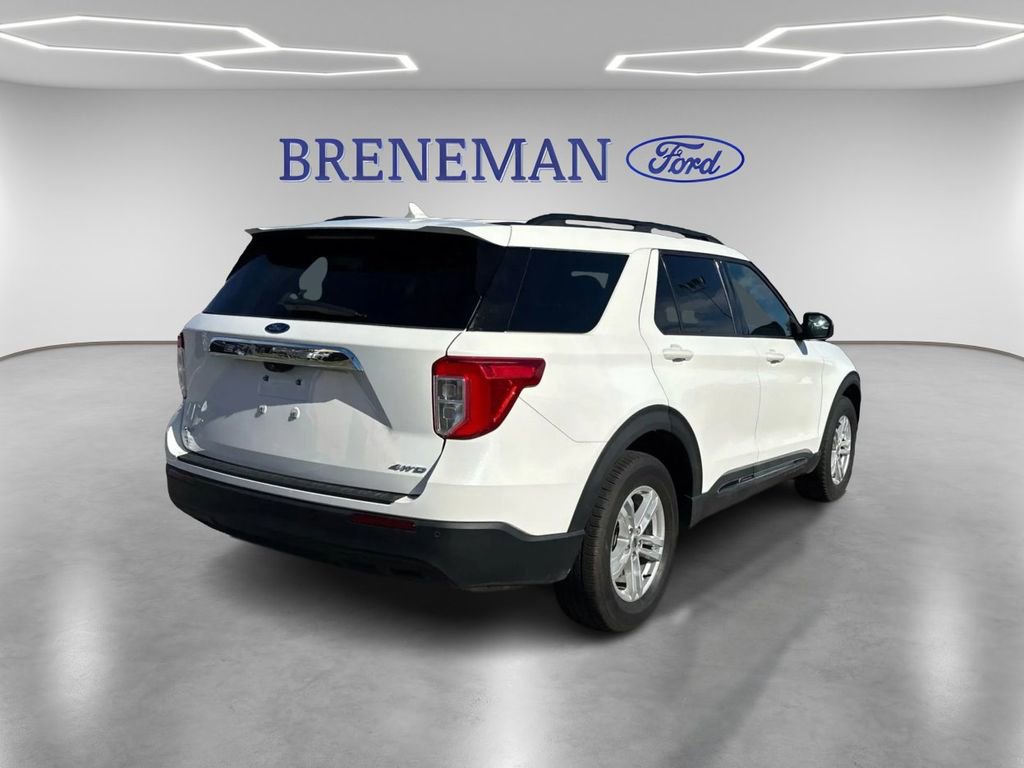 Used 2022 Ford Explorer XLT image 5