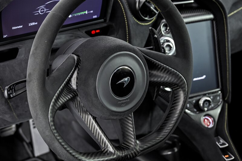 Used 2022 McLaren 765LT RWD image 32