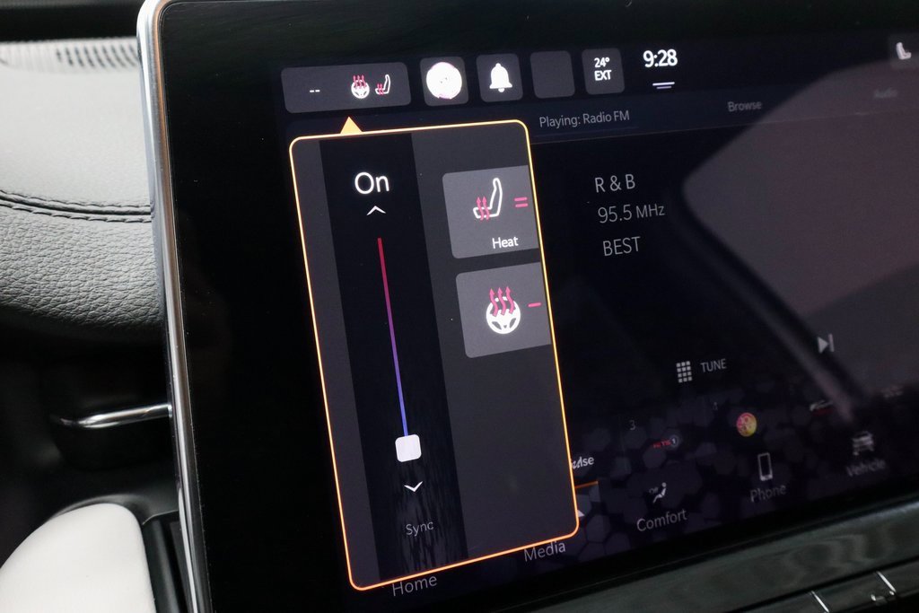 Used 2024 Jeep Compass Limited image 4