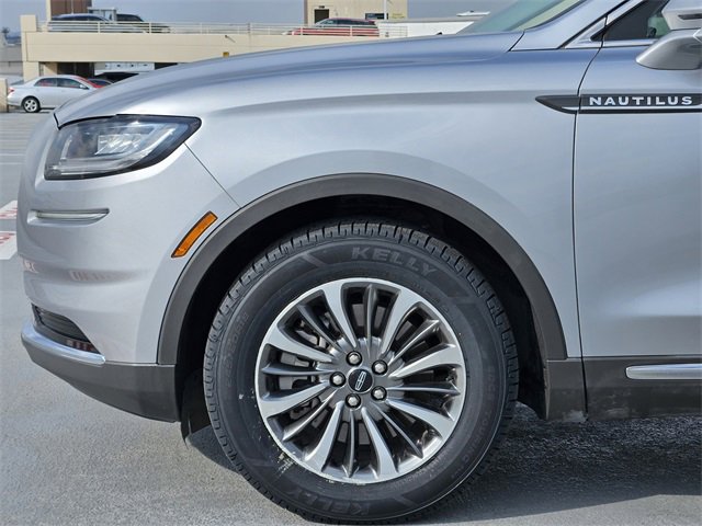 Certified 2021 Lincoln Nautilus FWD w/ Equipment Group 101A image 9