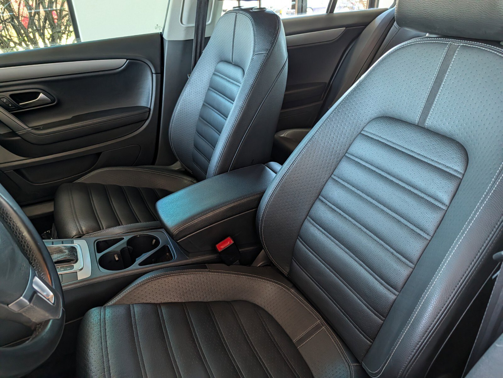 Used 2012 Volkswagen CC Sport image 10