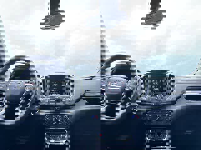 Used 2022 GMC Terrain SLE w/ Driver Convenience Package image 28