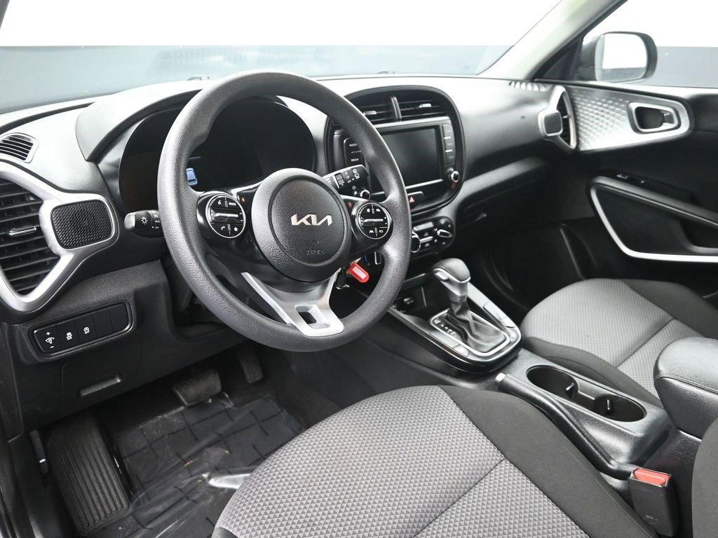 Certified 2024 Kia Soul LX w/ Option Group 015 image 12