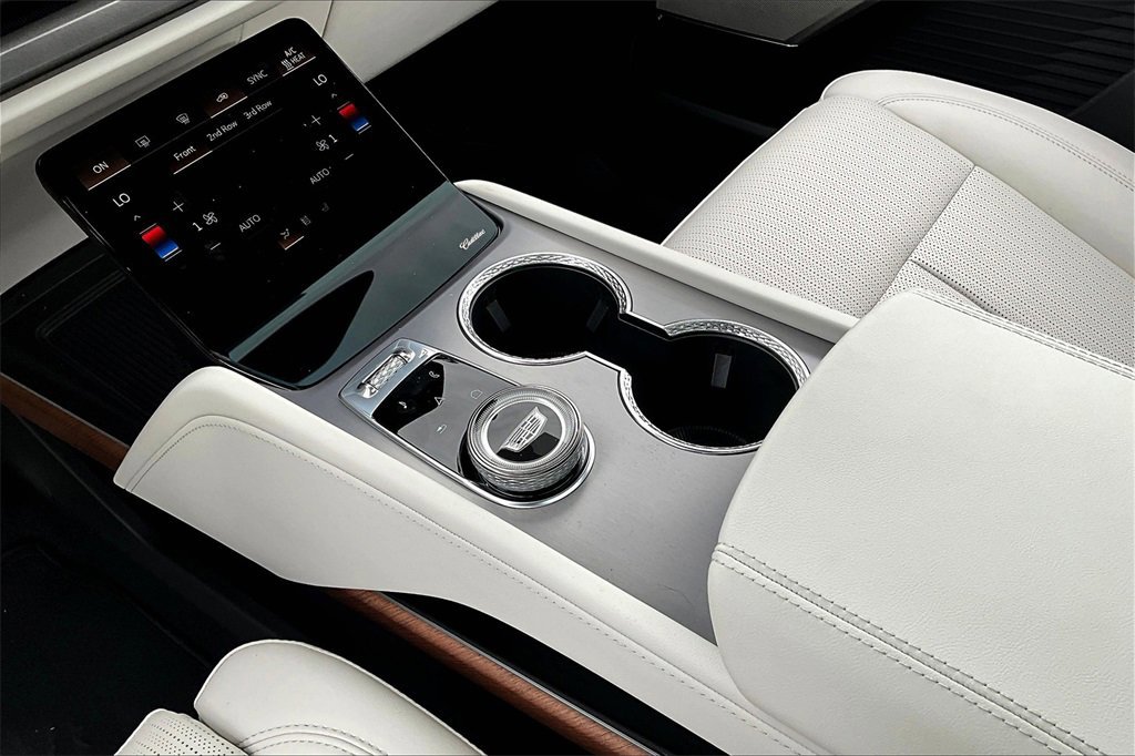 New 2026 Cadillac Vistiq Sport image 8