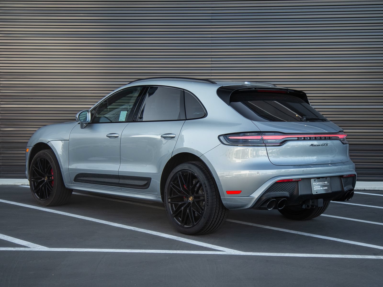 Certified 2023 Porsche Macan GTS AWD/4WD image 3