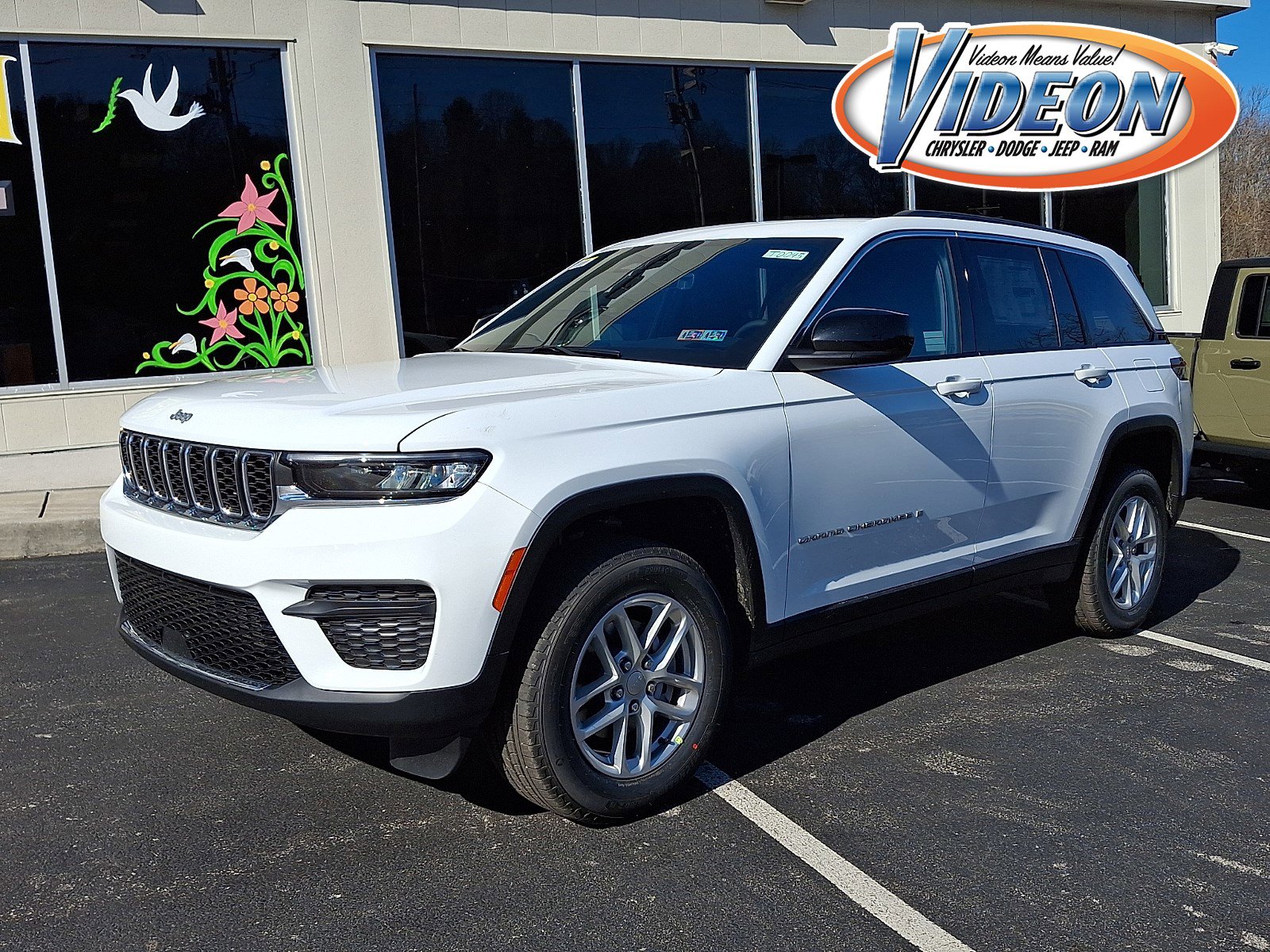 New 2026 Jeep Grand Cherokee Laredo X image 1