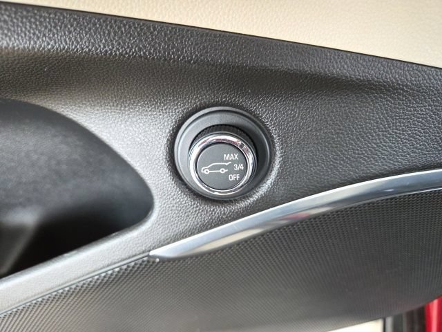 Used 2020 Buick Enclave Essence FWD image 11