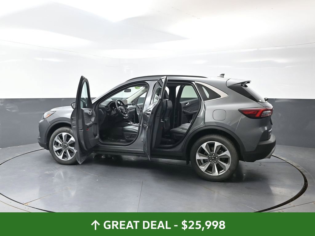 Used 2025 Ford Escape Platinum AWD/4WD image 60