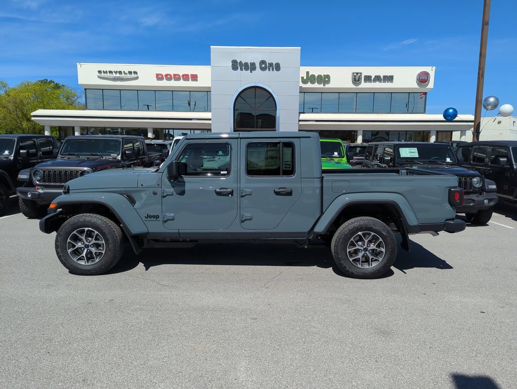 New 2026 Jeep Gladiator Sport AWD/4WD image 8