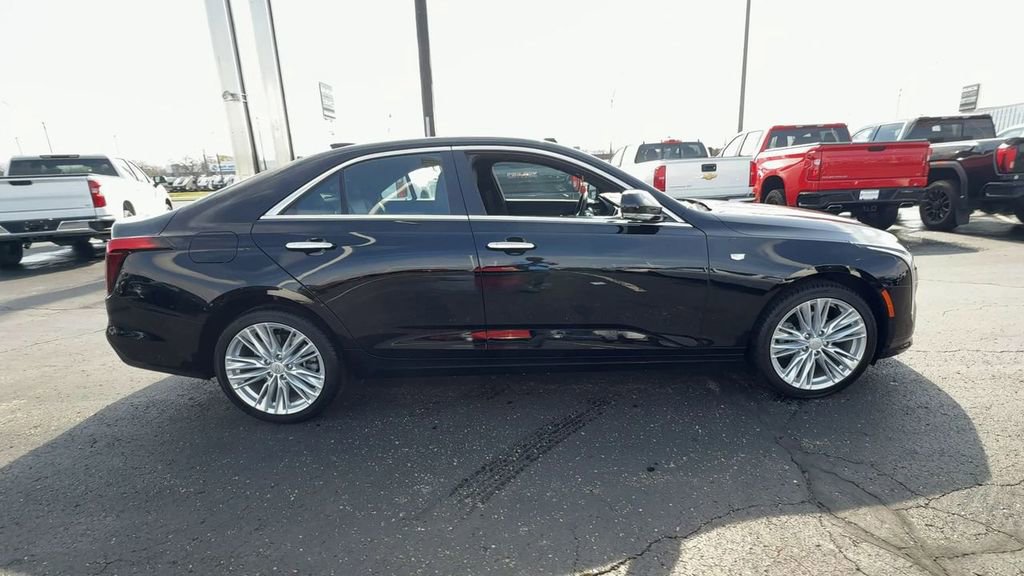 Used 2025 Cadillac CT4 Premium Luxury image 9
