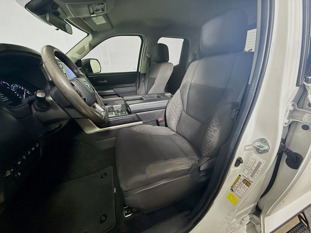 Used 2022 Toyota Tundra SR5 w/ SR5 Convenience Package AWD/4WD image 20