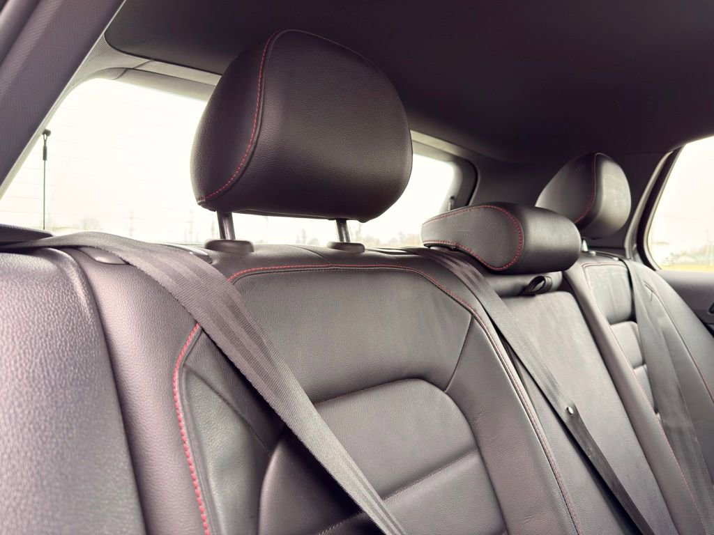 Used 2016 Volkswagen GTI SE image 27