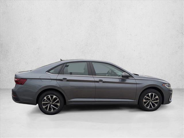 Used 2025 Volkswagen Jetta S image 4
