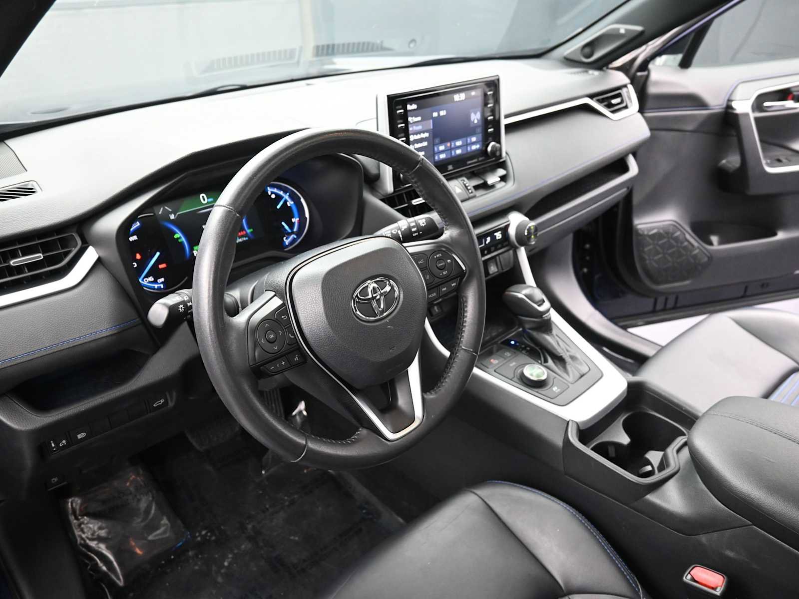 Used 2020 Toyota RAV4 XSE image 10