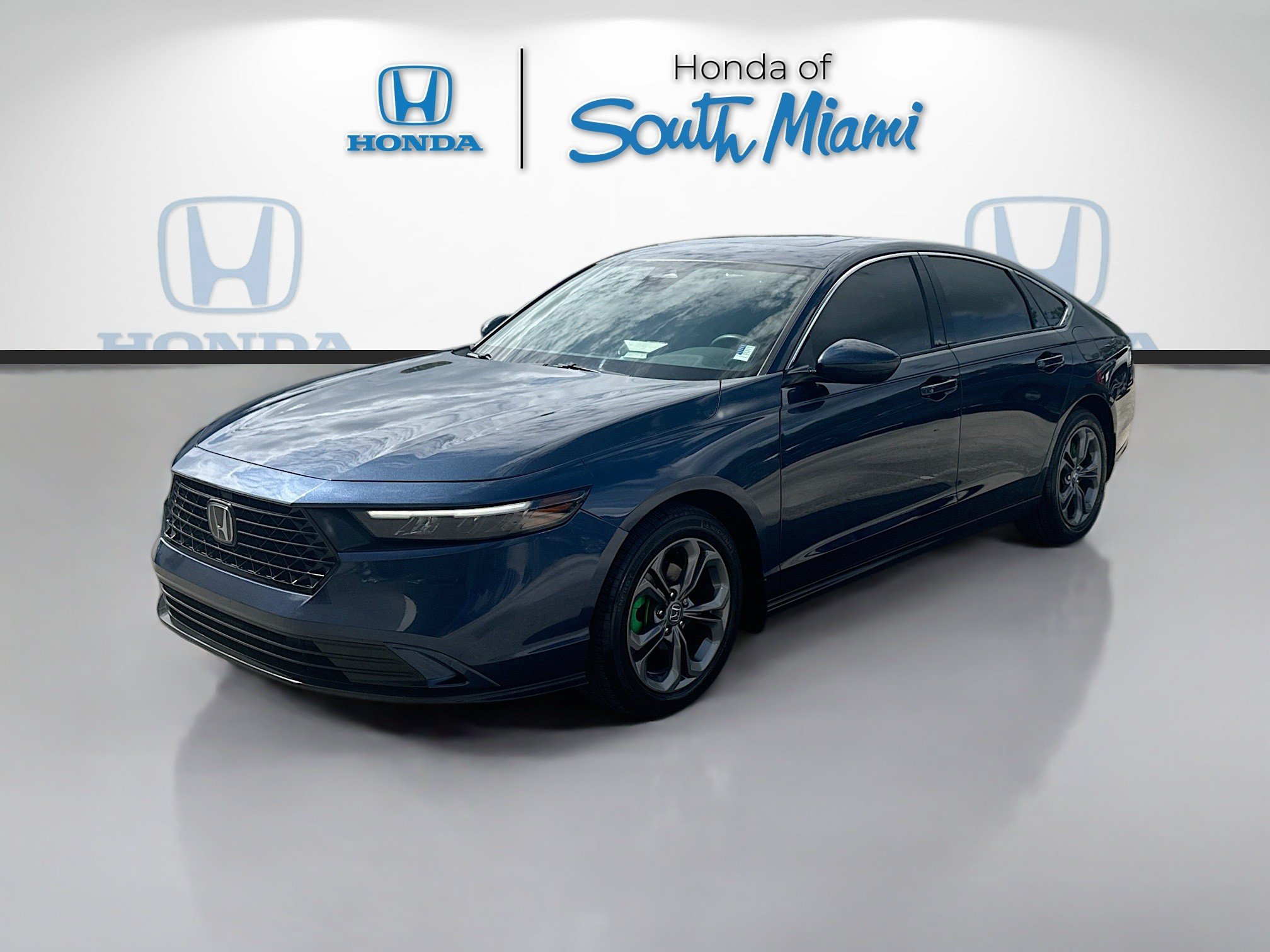 Used 2024 Honda Accord EX image 3