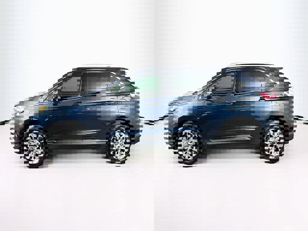 Certified 2024 Ford Edge Titanium image 3