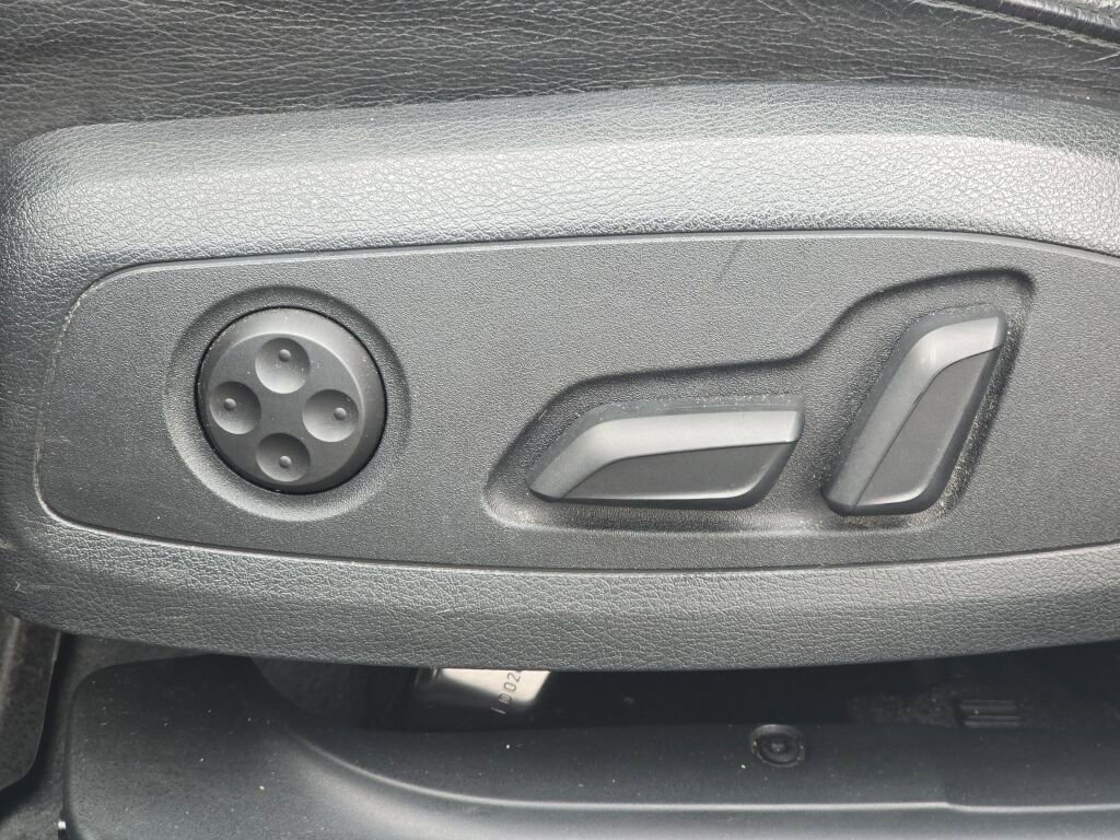 Used 2017 Audi A4 2.0T Premium Plus w/ Premium Plus Package image 21