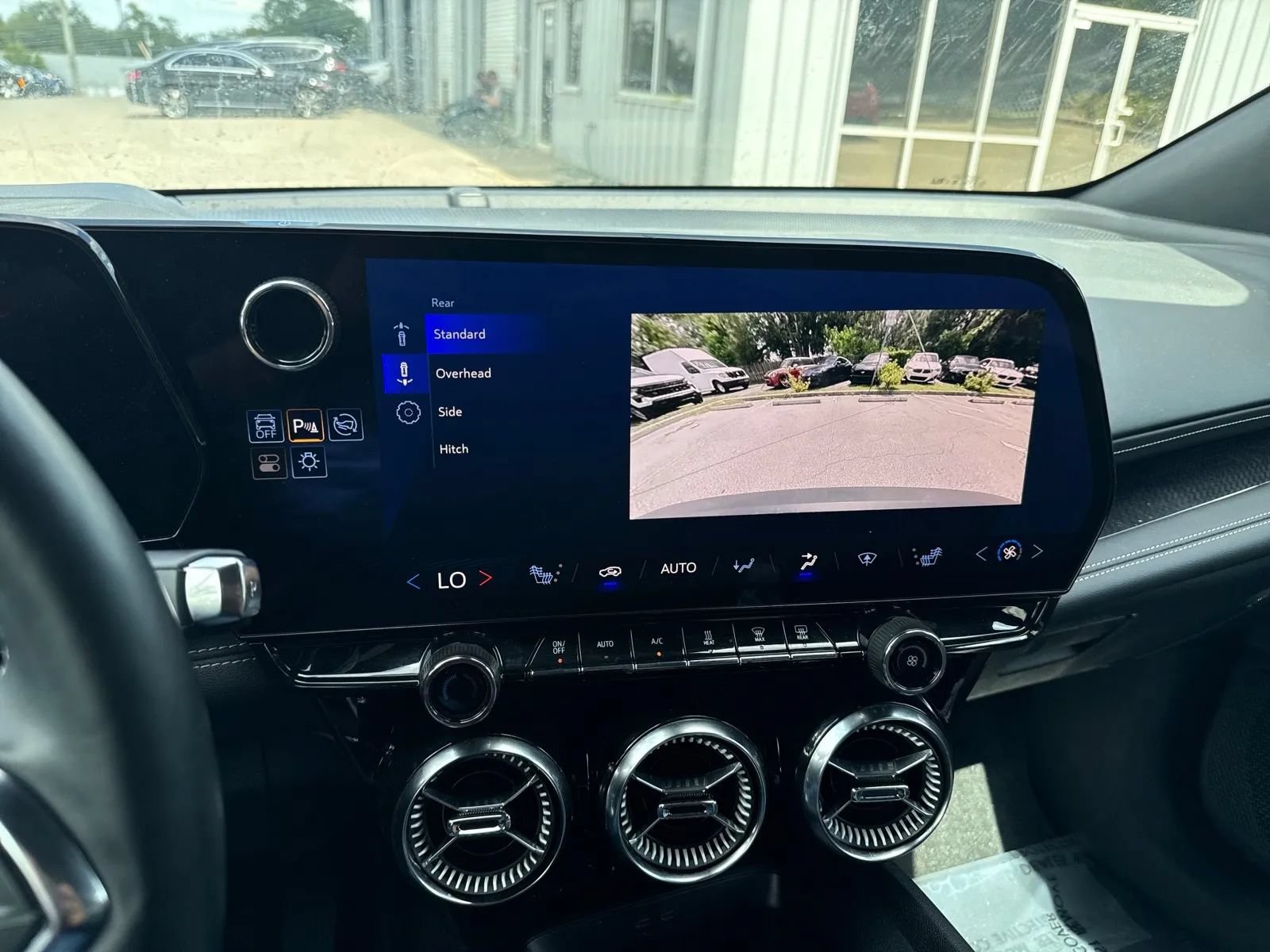 Used 2024 Chevrolet Blazer EV LT AWD/4WD image 21