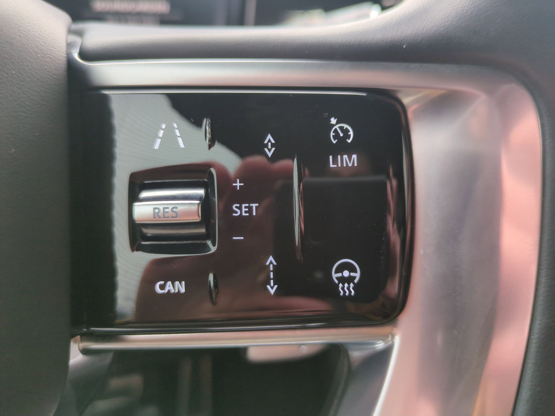 Used 2023 Land Rover Range Rover Autobiography image 17