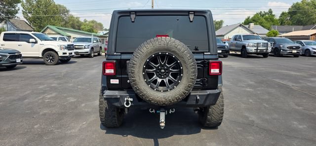 Used 2018 Jeep Wrangler Unlimited Sahara AWD/4WD image 5