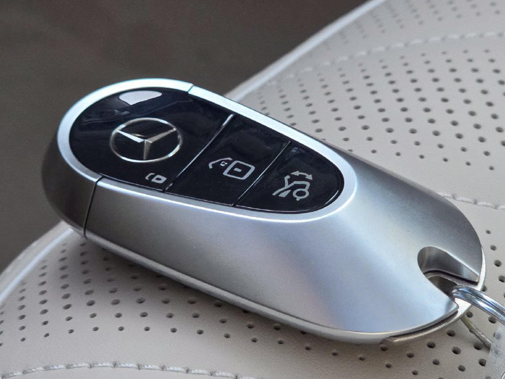 New 2027 Mercedes-Benz EQS 400 4MATIC SUV image 39