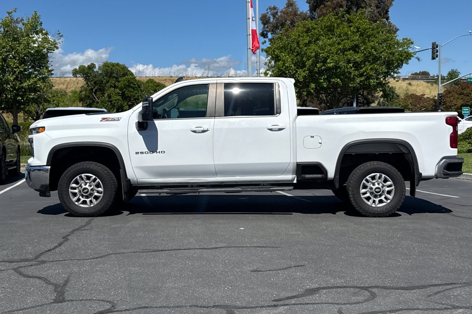 Used 2024 Chevrolet Silverado 2500 LT w/ Convenience Package image 8
