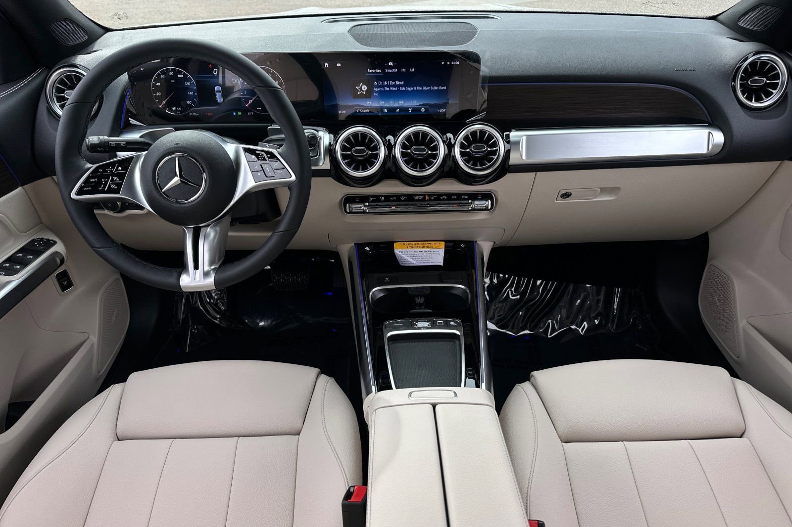 New 2026 Mercedes-Benz GLB 250 image 2