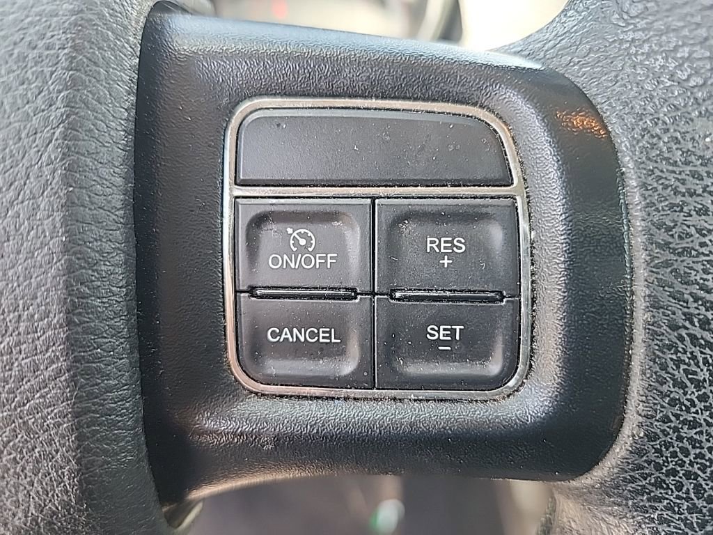 Used 2019 Dodge Journey SE image 19