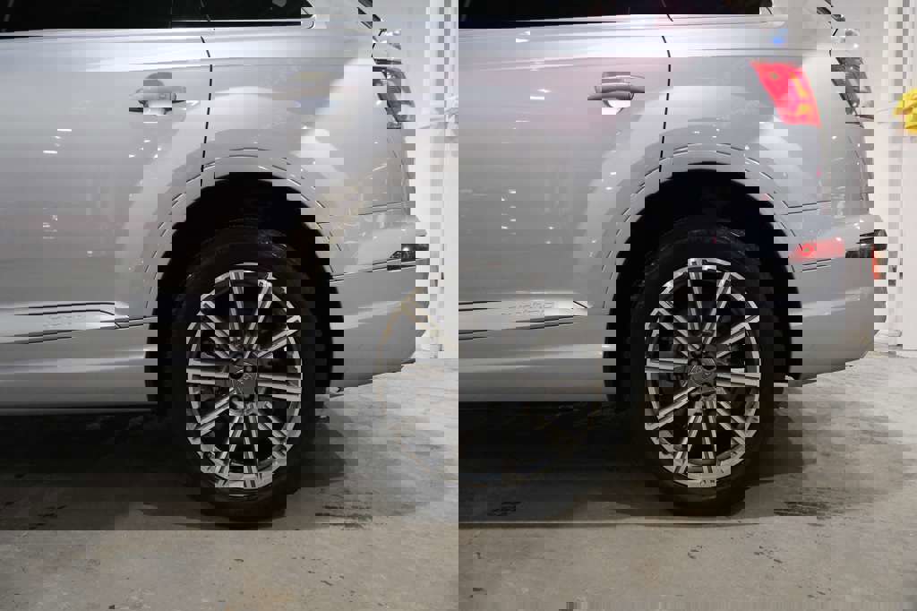 Used 2019 Audi Q7 2.0T Premium Plus image 7