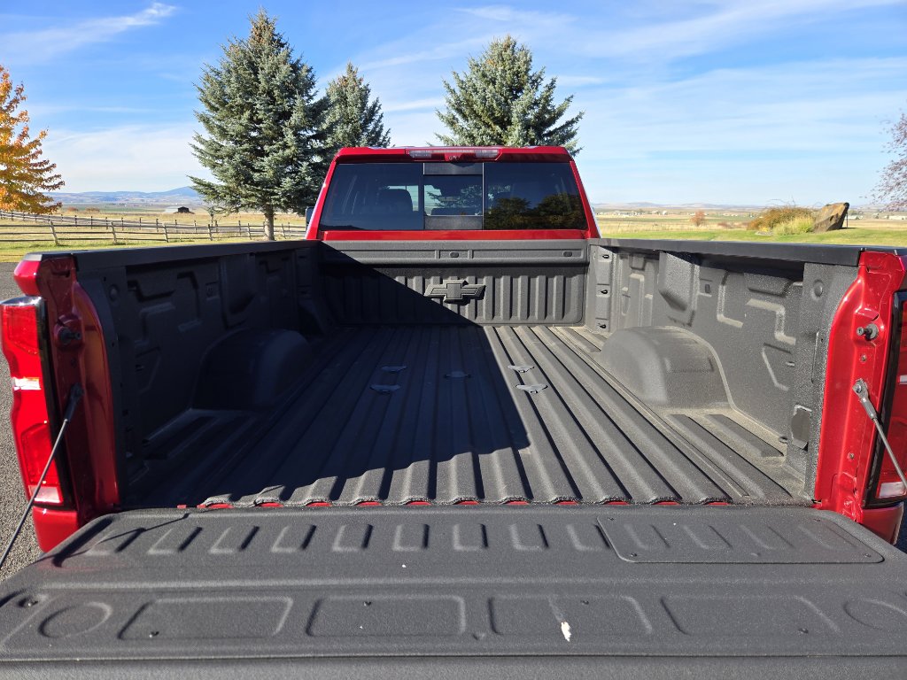 Used 2025 Chevrolet Silverado 3500 LTZ w/ LTZ Premium Package image 10