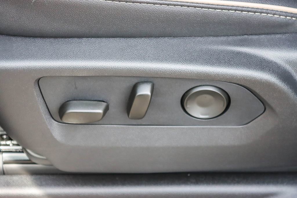 New 2026 Chevrolet Suburban Premier image 21