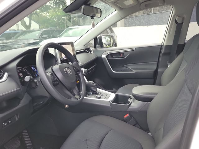 Used 2025 Toyota RAV4 LE AWD/4WD image 11