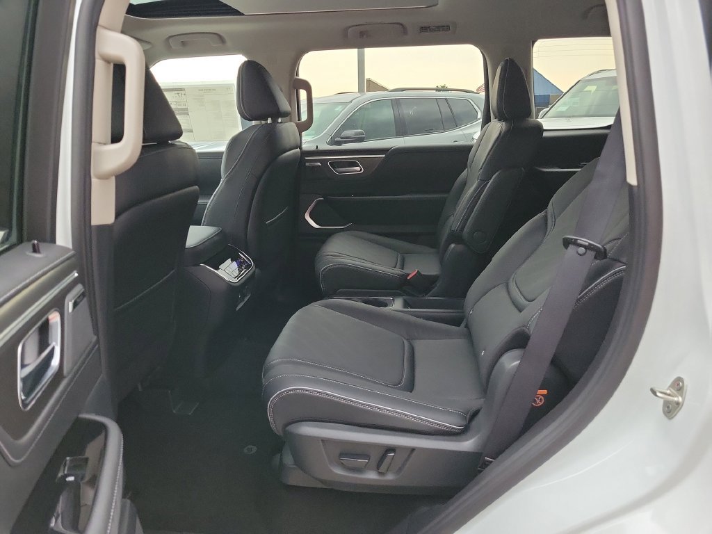 New 2027 INFINITI QX80 Luxe AWD/4WD image 16