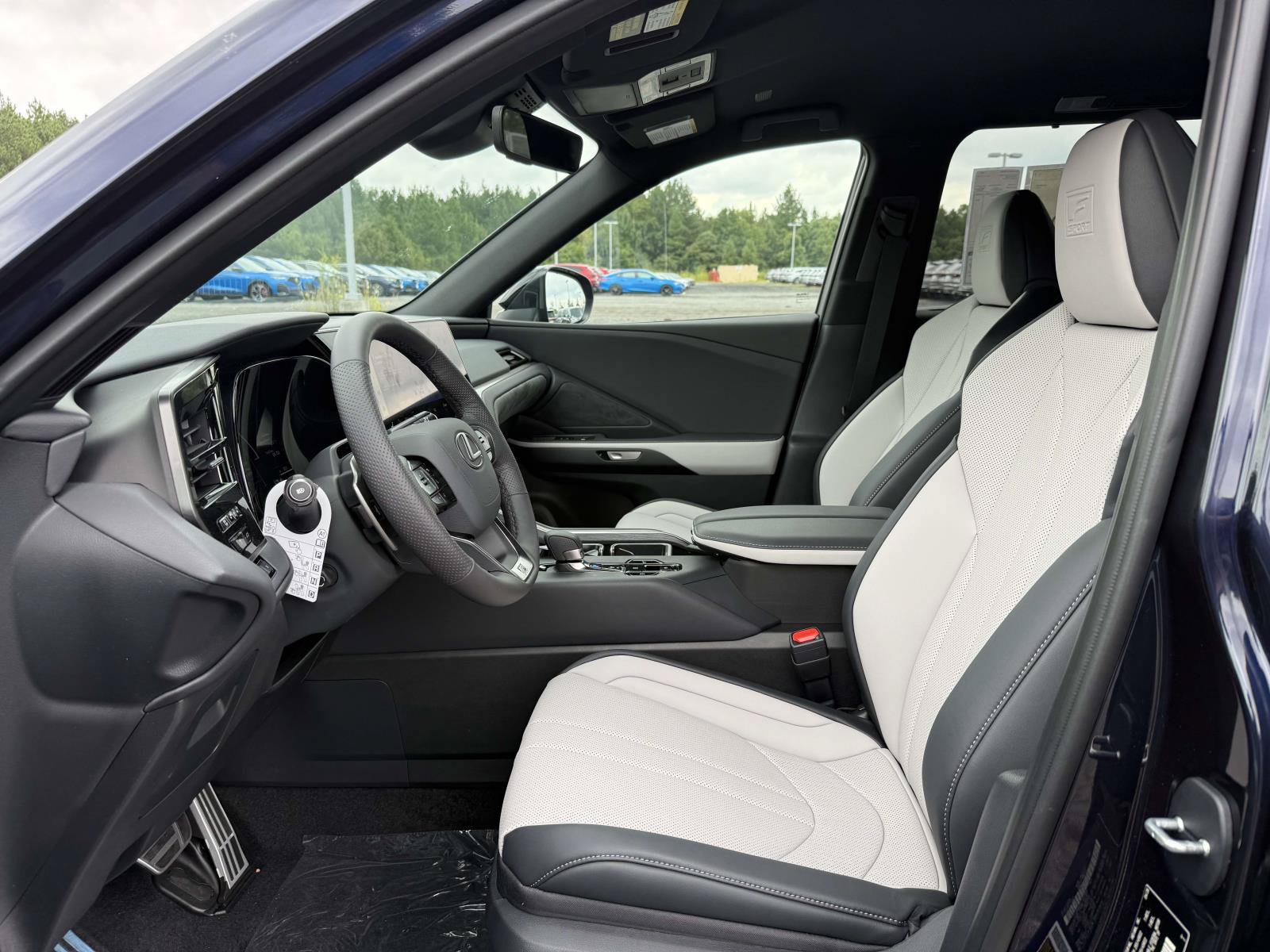 New 2026 Lexus TX 500h AWD image 12