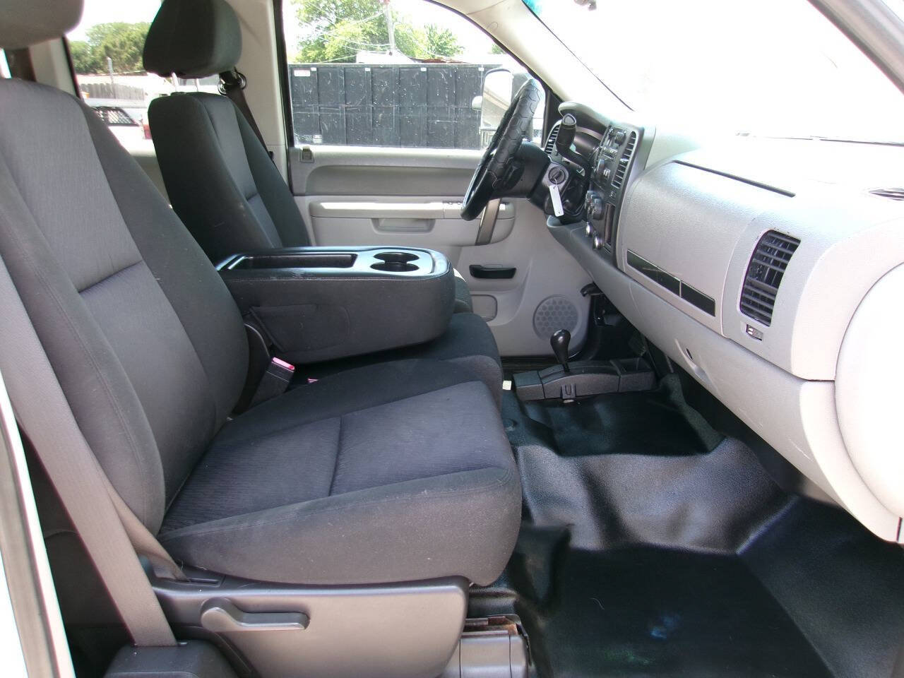 Used 2012 Chevrolet Silverado 2500 W/T AWD/4WD image 14