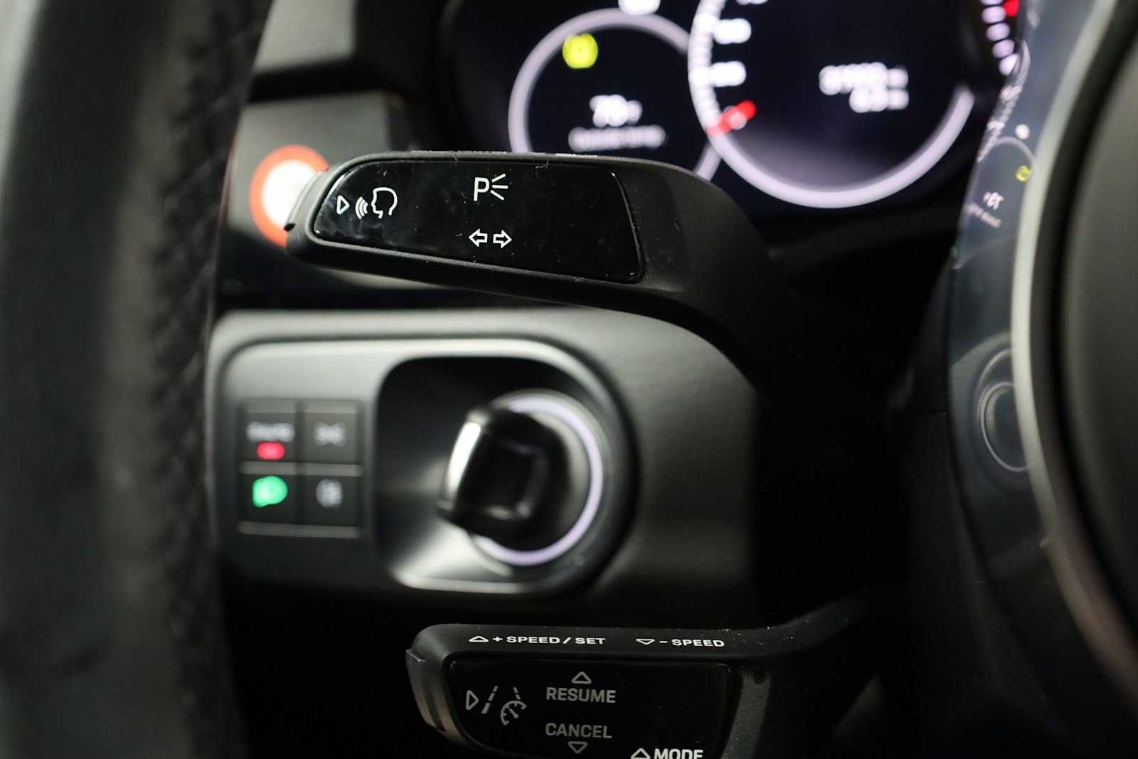 Used 2022 Porsche Cayenne image 31